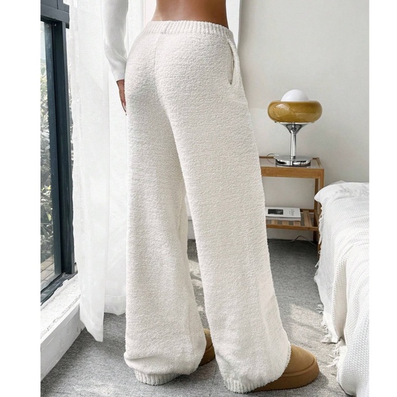 Cozy Fuzzy Stretchy Waist Wide Leg Pants - Picture 2 of 10
